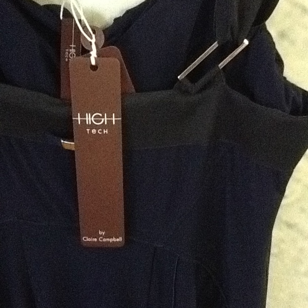 Keyhole Dress - Picture 6 of 7
